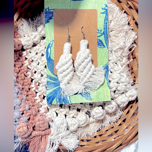🥳HP: Boho Woven Tassel Earrings Handcrafted Macrame Knotted Frayed  Earrings - Picture 4 of 16